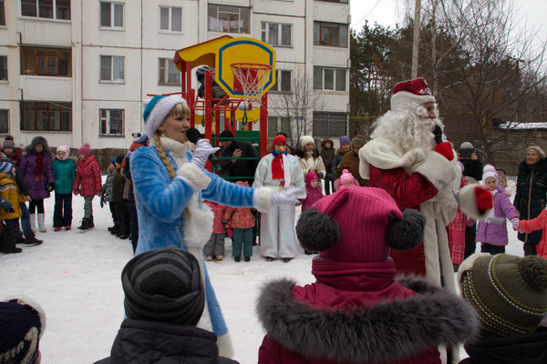 Новогодний праздник двора 2015