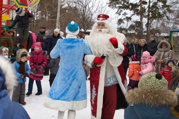 Новогодний праздник двора 2015