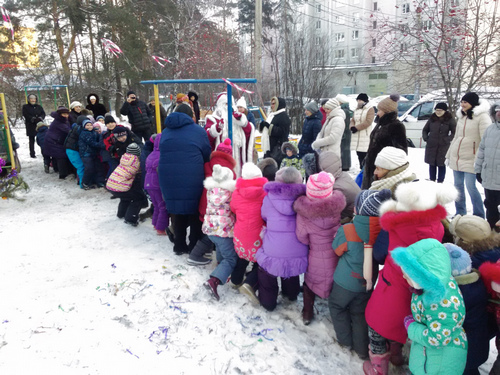 Новогодний праздник двора 2016