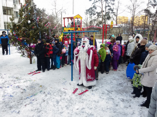 Новогодний праздник двора 2016