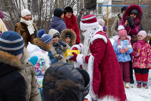 Новогодний праздник двора 2016