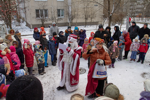 Новогодний праздник двора 2016