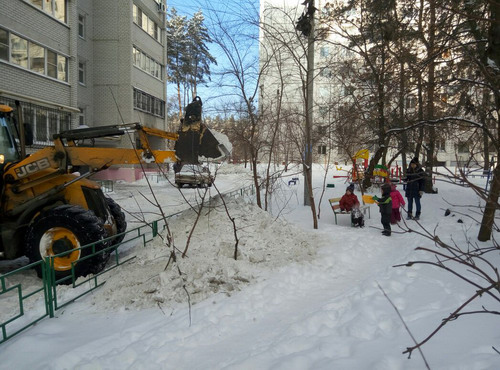 Уборка снега. Январь 2017.