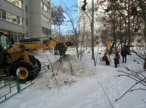 Уборка снега. Январь 2017.