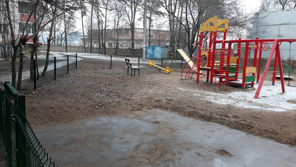 Уборка во дворе дома 300. Январь 2020.